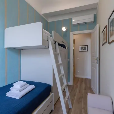 Oltrarno Family In Appartement *